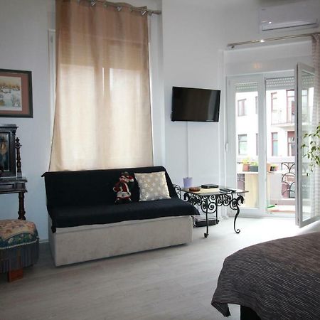 Rooms & Apartment Tea Ζάγκρεμπ Εξωτερικό φωτογραφία